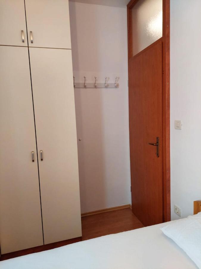 Apartment Eny Baska Voda Bagian luar foto
